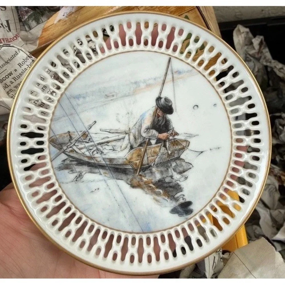 Bing & Grøndahl Fiskeri & Fishing the Art of Carl Larsson Small Decorative Plate